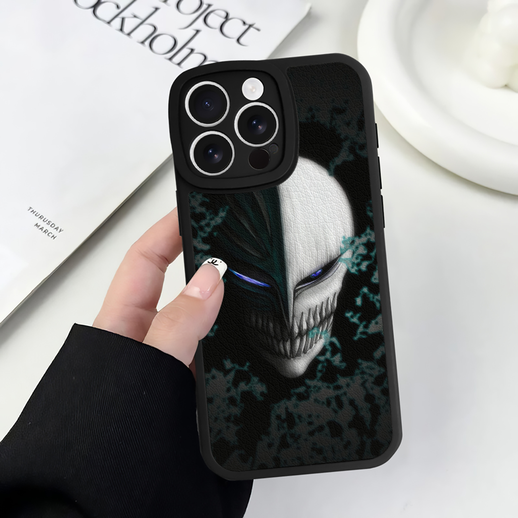 （画像用） ブリーチ BLEACH 【iPhone 16シリーズ対応】シリコンスマホケース（レザー調） 材質：シリコン